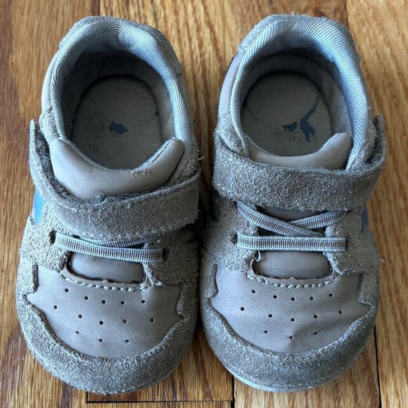 Stride Rite Waverly Sneaker in Walnut- Size 5 Wide - Picture 3 of 9
